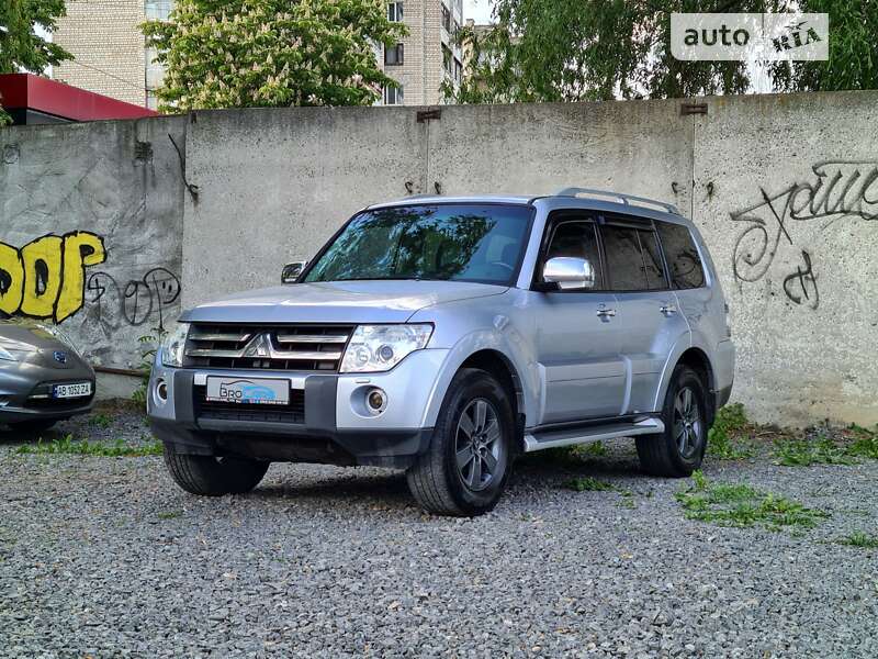 2008 mitsubishi pajero wagon