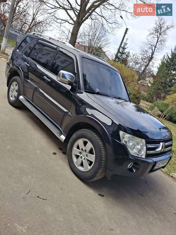 2008 mitsubishi pajero wagon