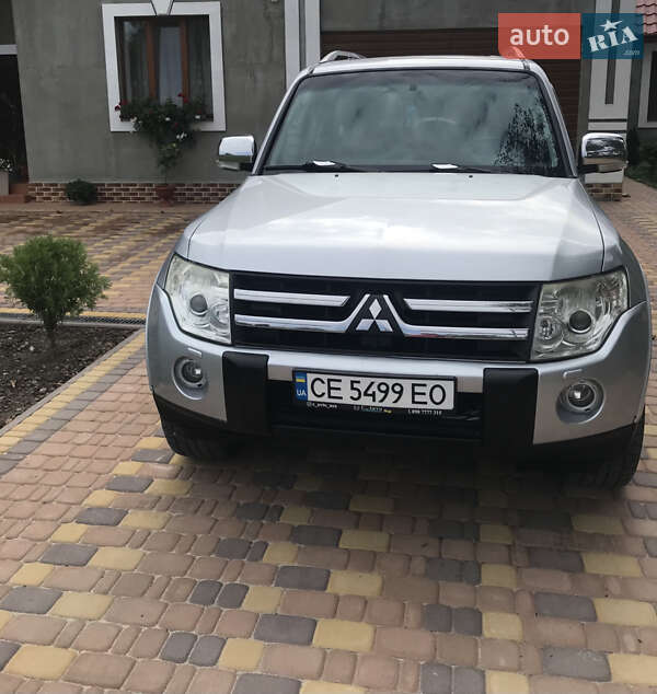 2008 mitsubishi pajero wagon