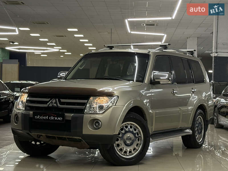 2008 mitsubishi pajero wagon