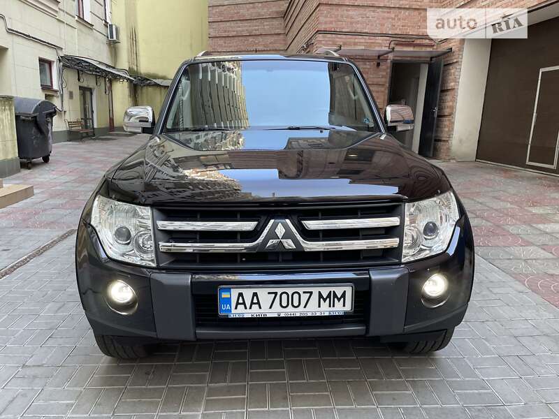 2008 mitsubishi pajero