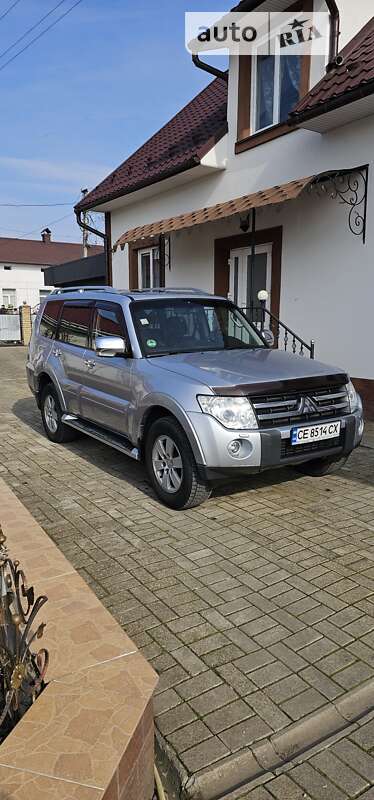 2008 mitsubishi pajero