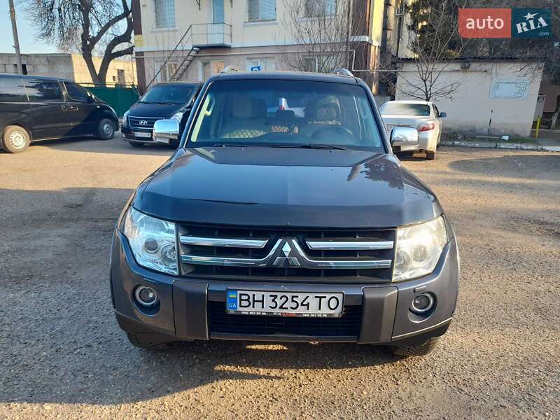 2008 mitsubishi pajero