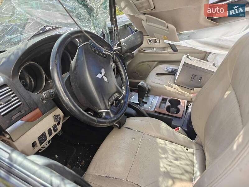 2007 mitsubishi pajero