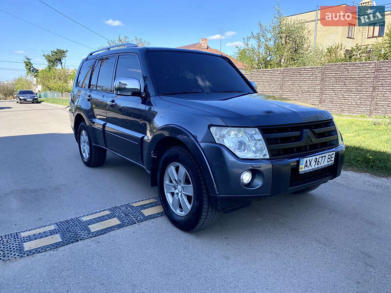 2007 mitsubishi pajero