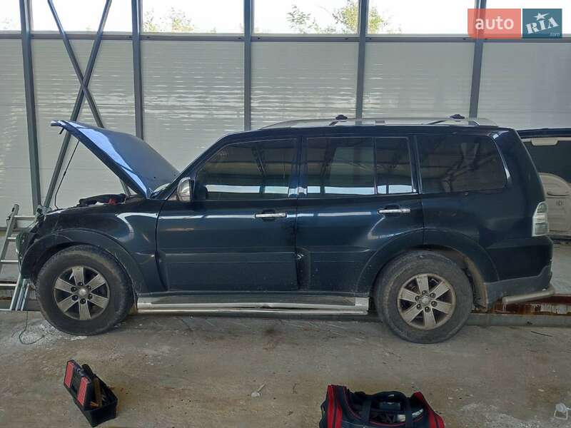 2007 mitsubishi pajero