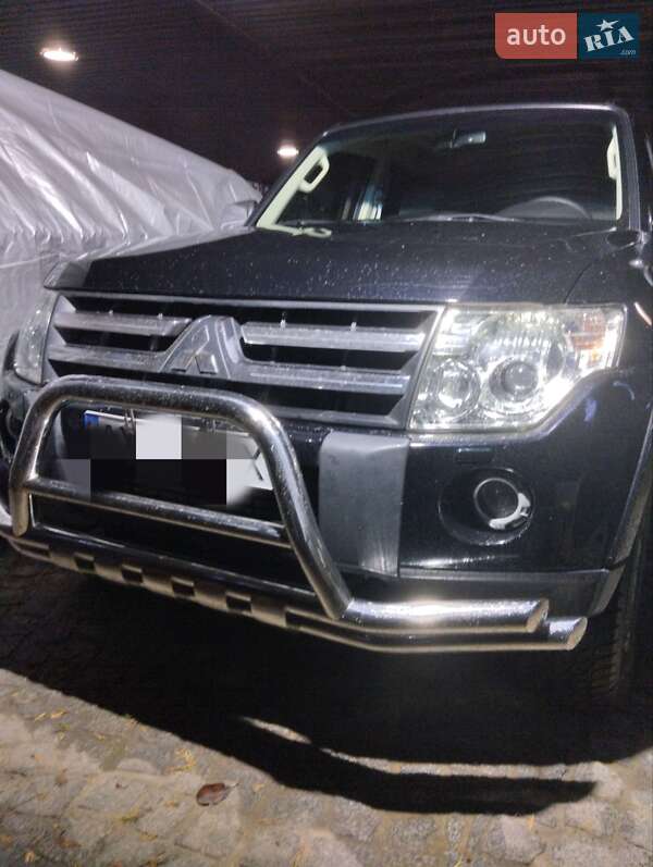 2008 mitsubishi pajero