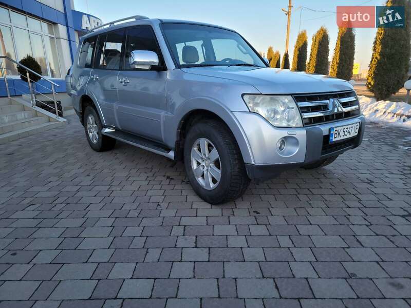 2007 mitsubishi pajero