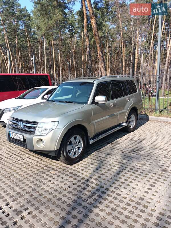 2007 mitsubishi pajero