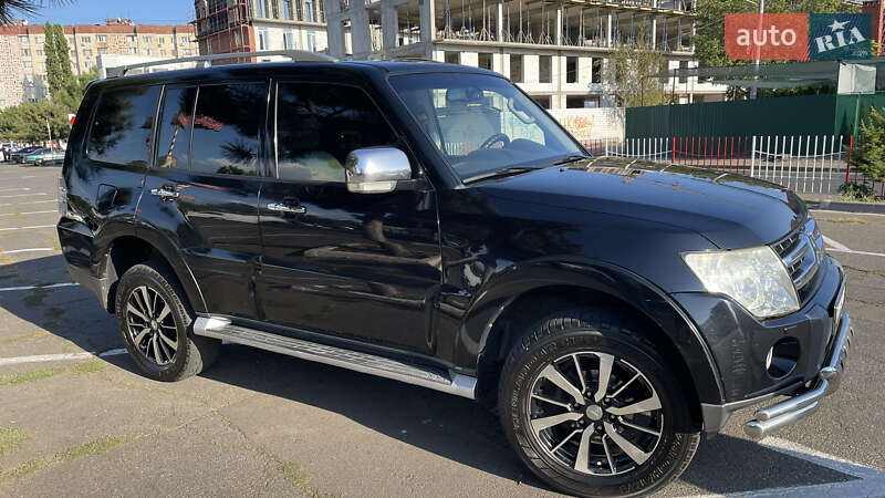 2008 mitsubishi pajero