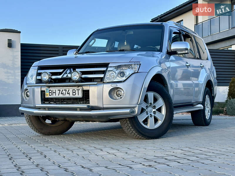 2007 mitsubishi pajero wagon