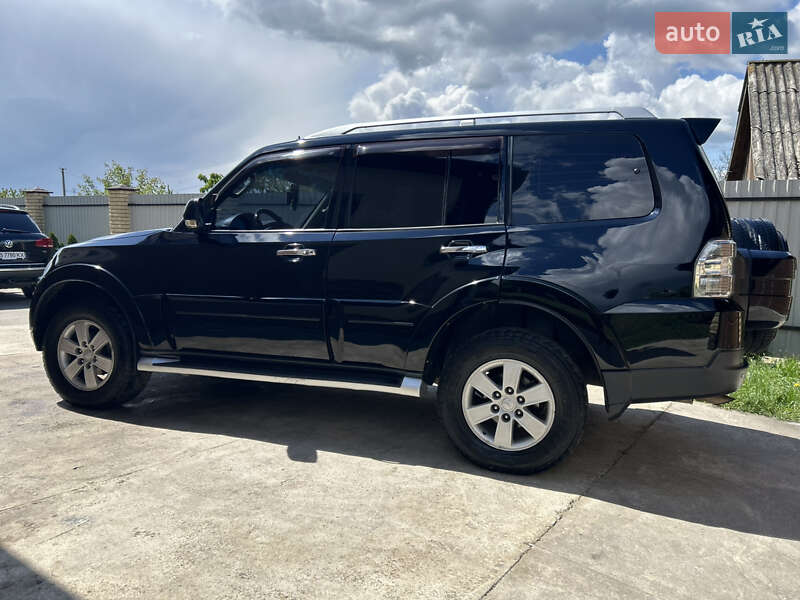 2008 mitsubishi pajero