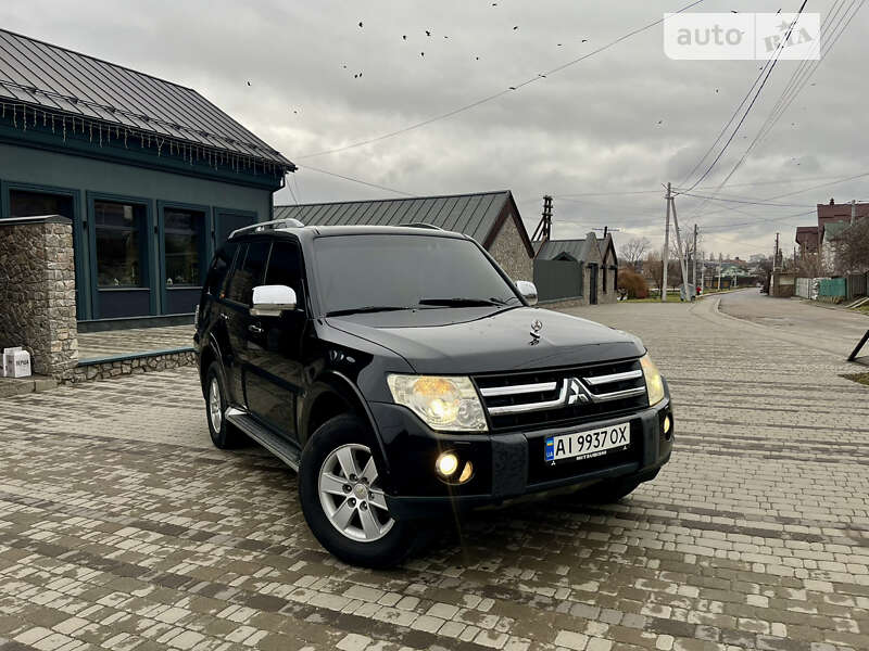 2008 mitsubishi pajero wagon
