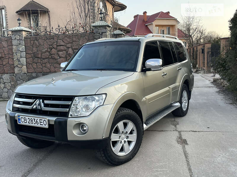 2008 mitsubishi pajero