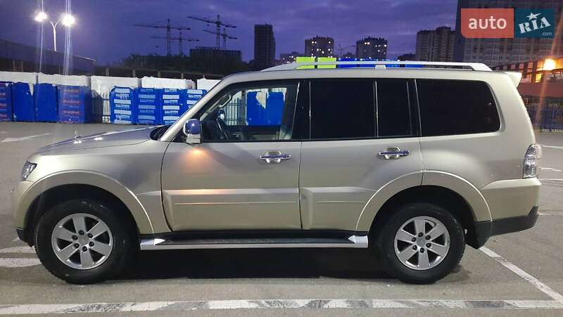 2008 mitsubishi pajero