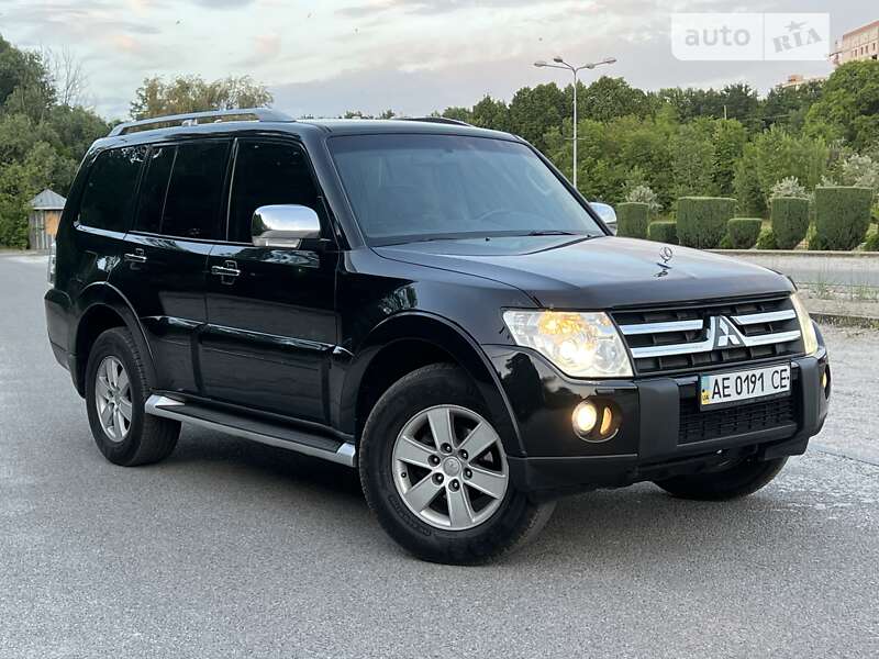 2008 mitsubishi pajero wagon