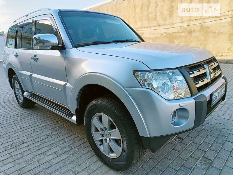 2008 mitsubishi pajero