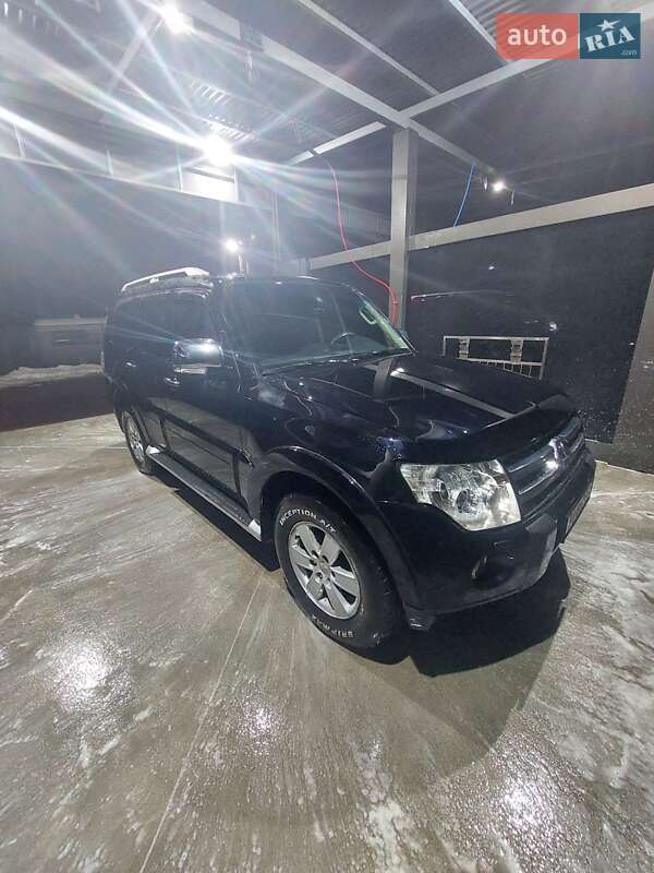 2008 mitsubishi pajero