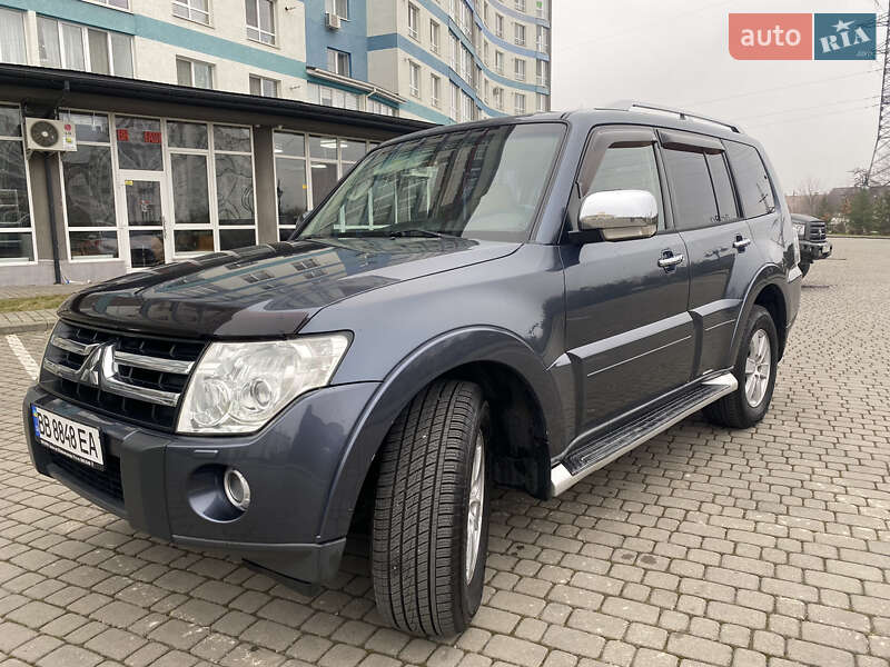 2007 mitsubishi pajero wagon