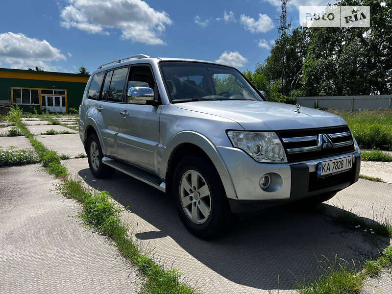 2008 mitsubishi pajero