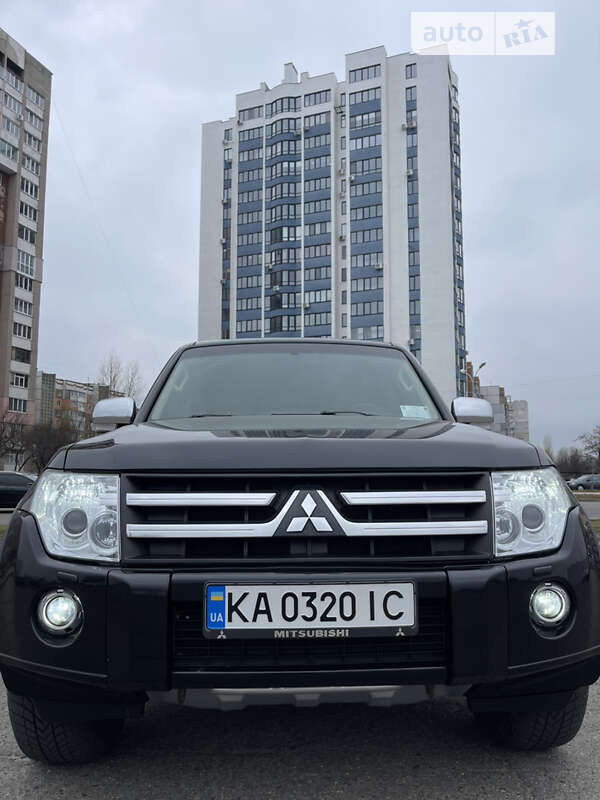 2008 mitsubishi pajero