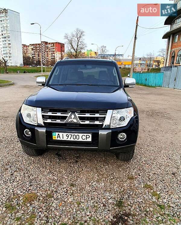 2008 mitsubishi pajero wagon