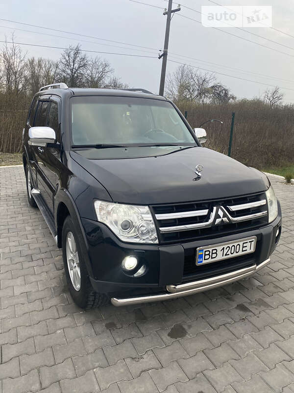 2008 mitsubishi pajero