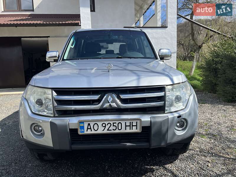 2008 mitsubishi pajero