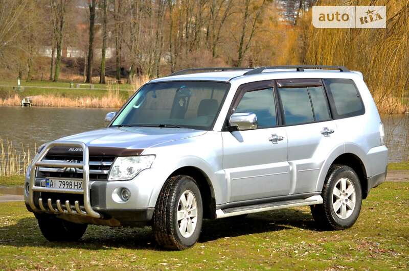 2008 mitsubishi pajero