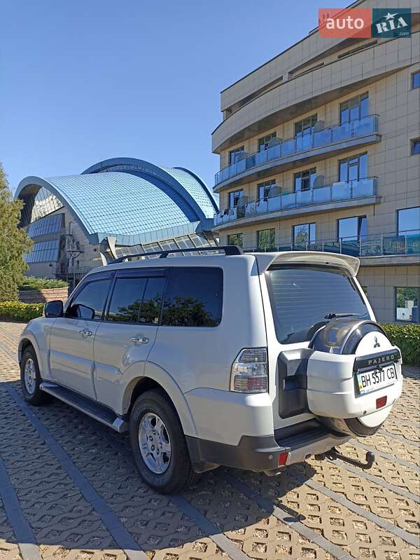 2008 mitsubishi pajero