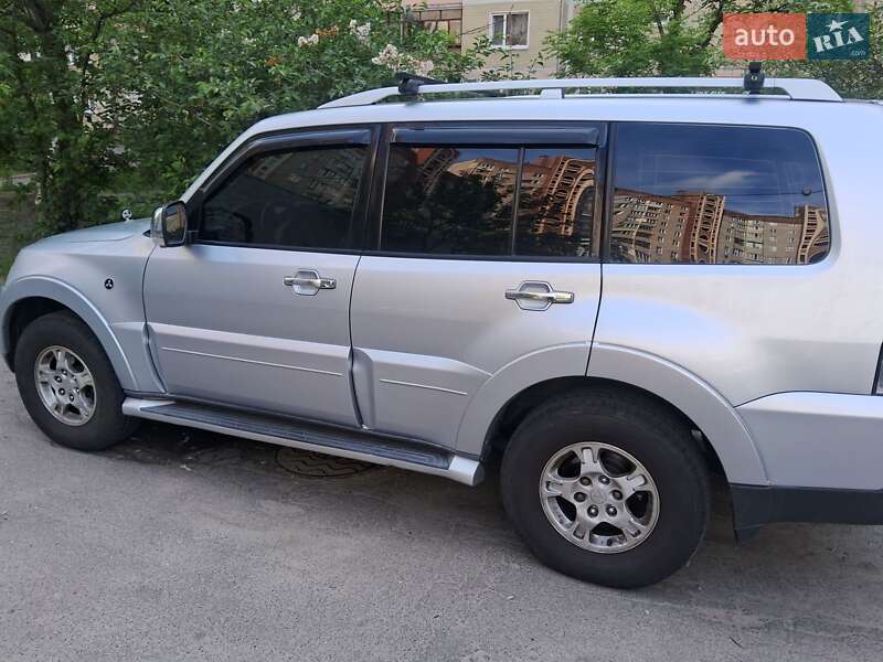 2008 mitsubishi pajero