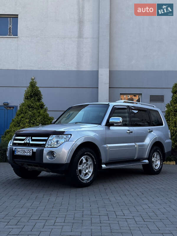 2008 mitsubishi pajero