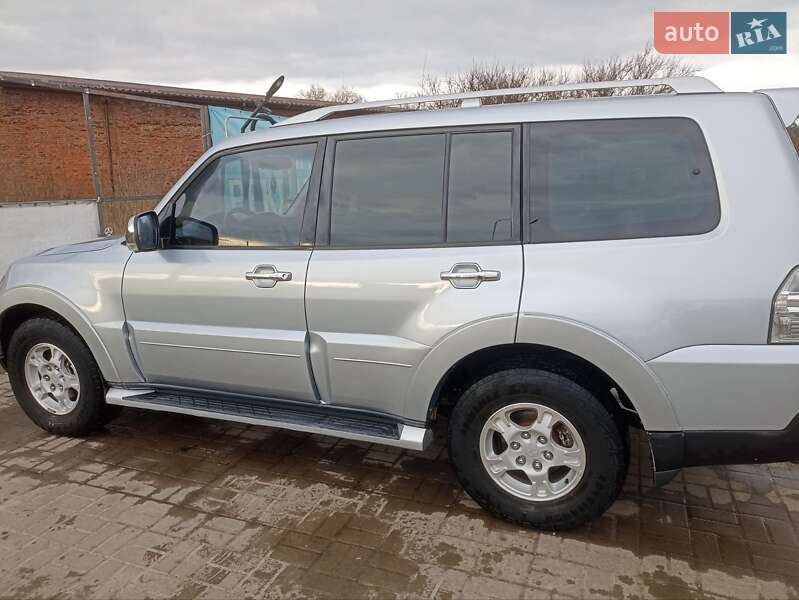2008 mitsubishi pajero