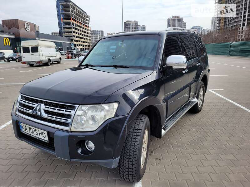 2009 mitsubishi pajero