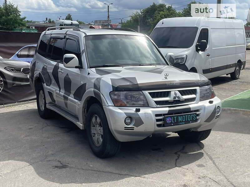 2003 mitsubishi pajero