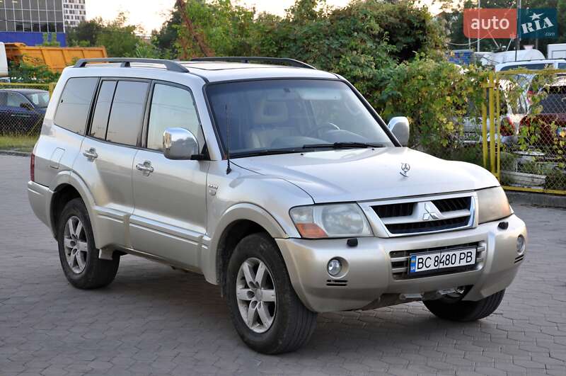 2006 mitsubishi pajero