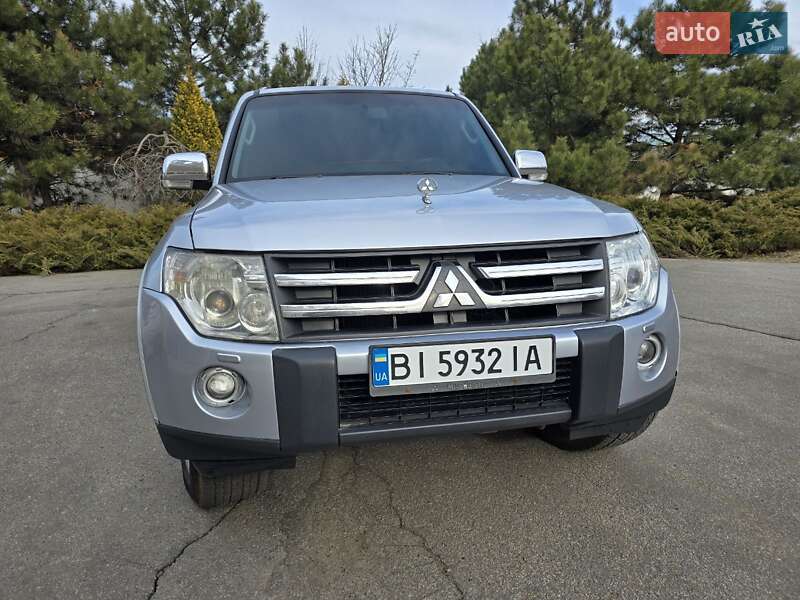 2007 mitsubishi pajero