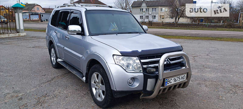 2007 mitsubishi pajero