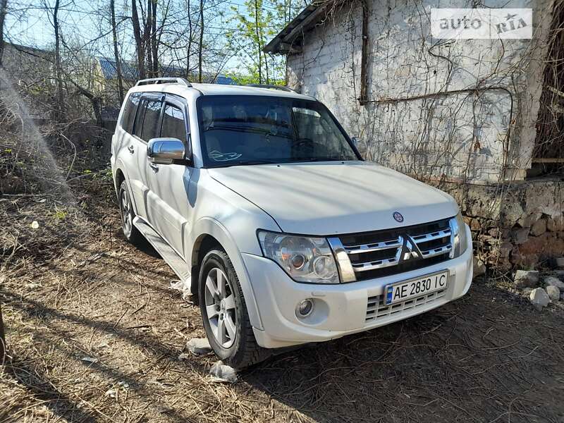2007 mitsubishi pajero wagon