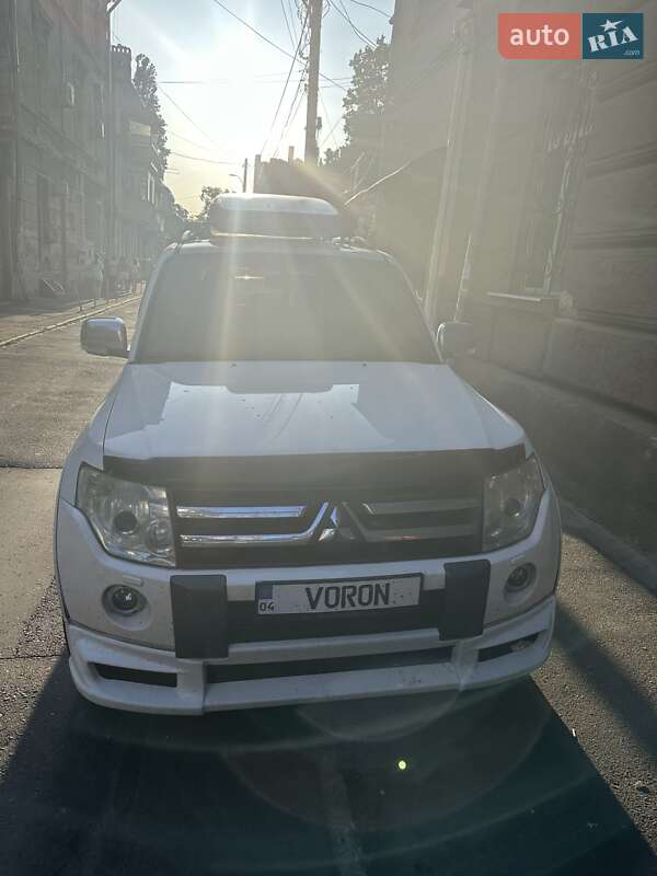 2007 mitsubishi pajero