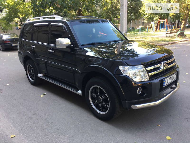 2007 mitsubishi pajero wagon