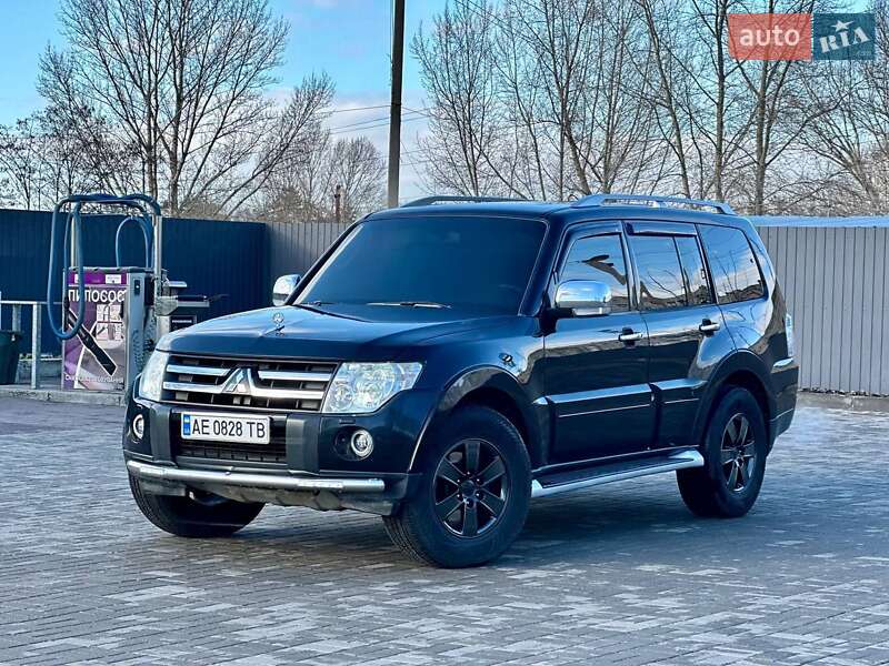 2008 mitsubishi pajero wagon