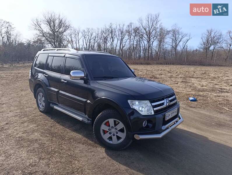 2008 mitsubishi pajero