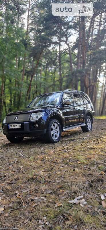 2007 mitsubishi pajero wagon