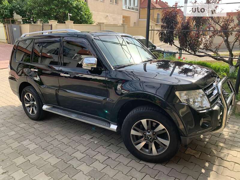 2008 mitsubishi pajero