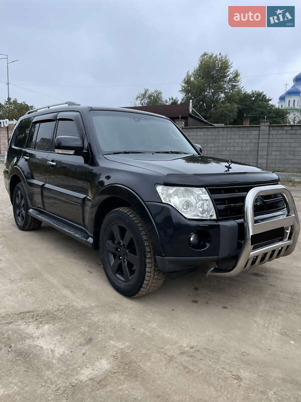 2008 mitsubishi pajero