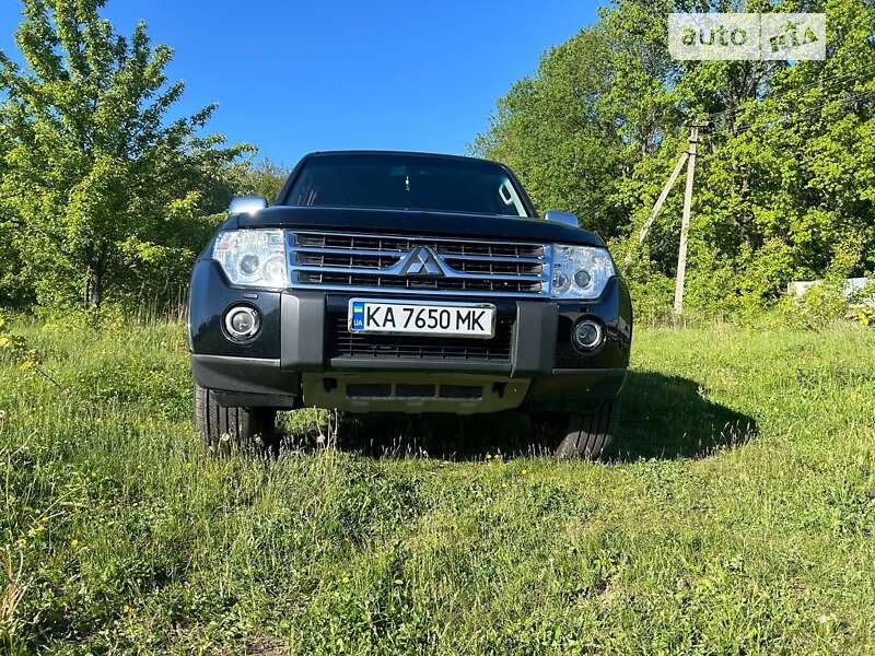 2007 mitsubishi pajero wagon