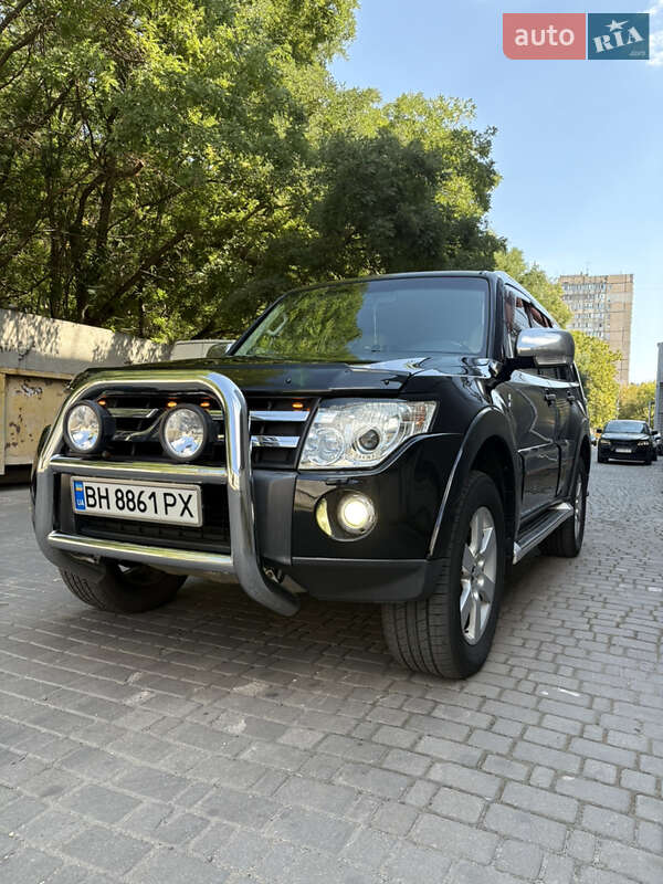2007 mitsubishi pajero wagon