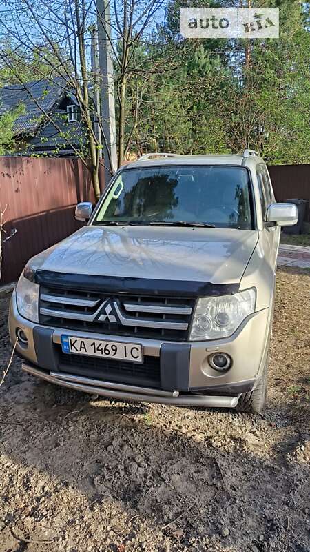 2008 mitsubishi pajero