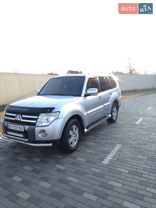 2008 mitsubishi pajero